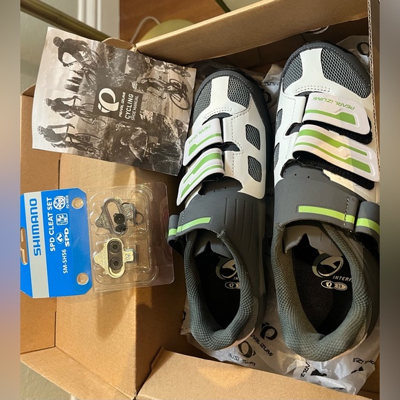 New Women Pearl Izumi Cycling Shoes - Picture 6 of 8